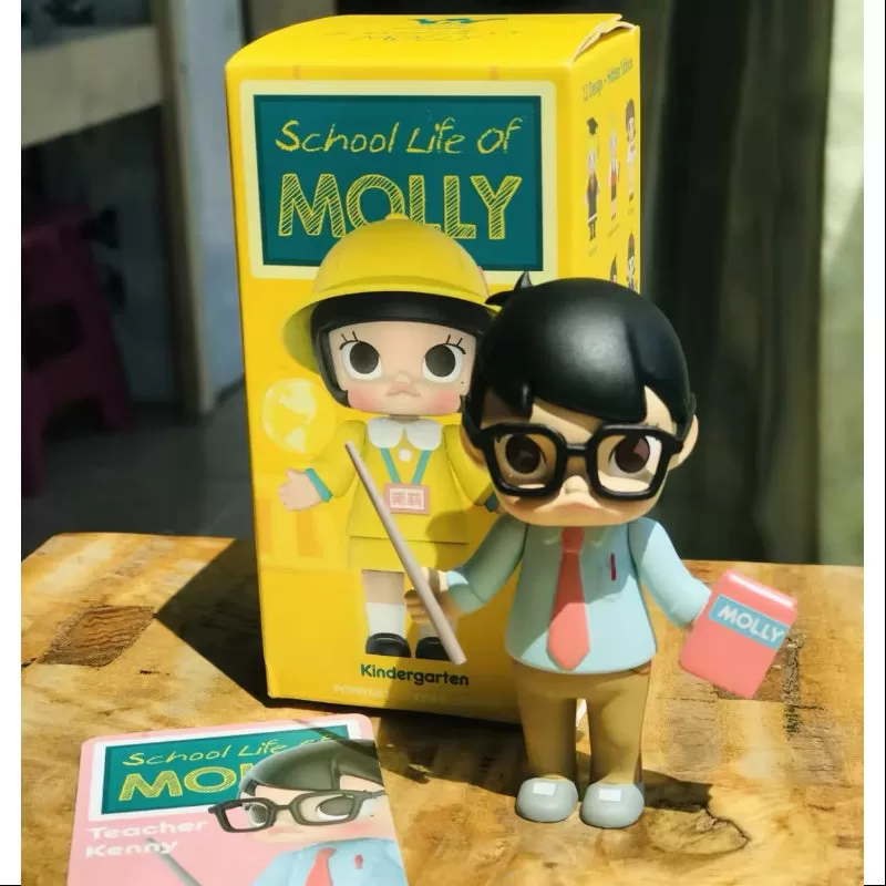 Serie La vida escolar de Molly: El profesor secreto Kenny (1/144) Serie La vida escolar de Molly: El profesor secreto Kenny (1/144)