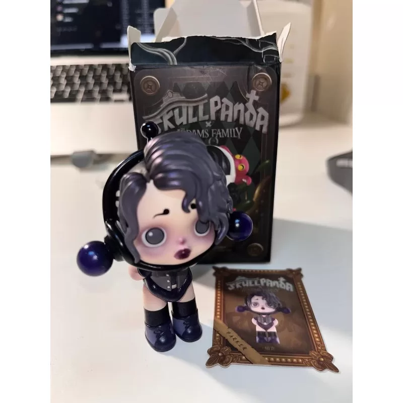 Serie Skullpanda X La Familia Addams Parker