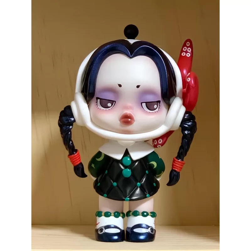Skullpanda X La serie de la familia Addams Miércoles tranquilo